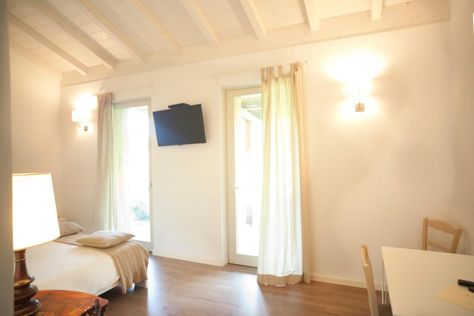 Cascina Borgofrancone Aparthotel Gera Lario Exteriör bild